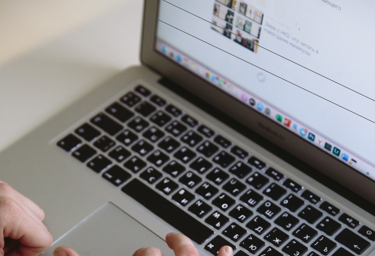 6 Ways to Fix Black Horizontal Lines on Laptop Screen (All you need to